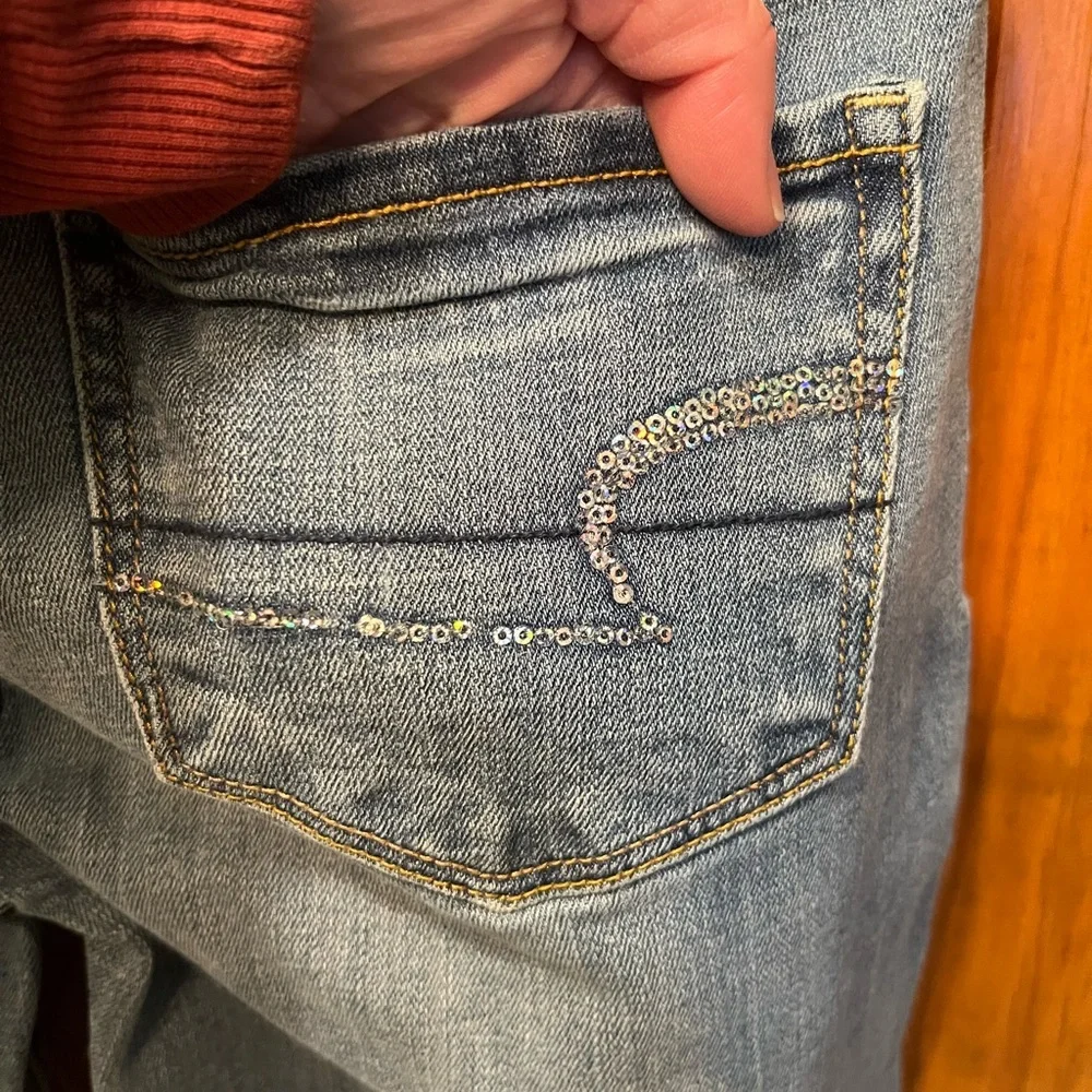 American Eagle Outfitters Women’s Distressed Boot Leg Jeans - Picture 4 of 9